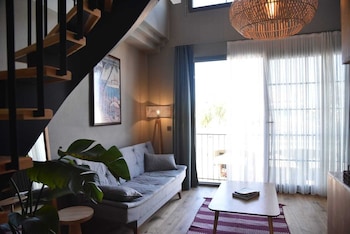 soas suites