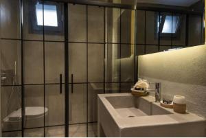 soas suites