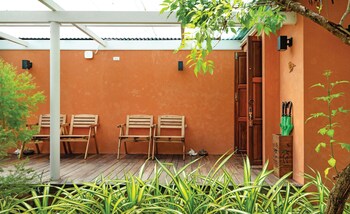 the little white bird traveller hostel koh kood