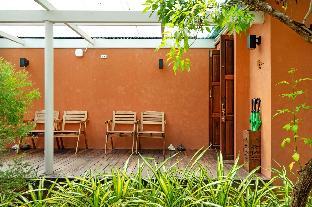 the little white bird traveller hostel koh kood