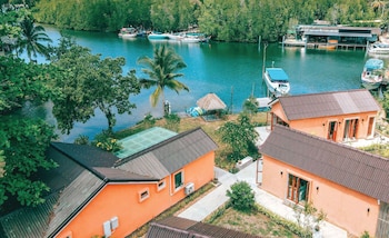 The Little White Bird Traveller Hostel, Koh Kood,,2 star