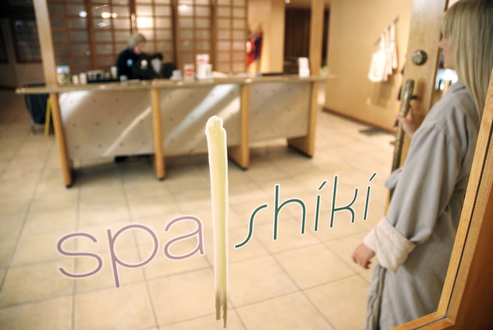 lodge of four seasons golf resort marina and spa