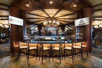 lodge of four seasons golf resort marina and spa