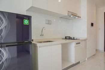 fully furnished with pleasure 2br at sky house bsd apartment