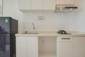 fully furnished with pleasure 2br at sky house bsd apartment