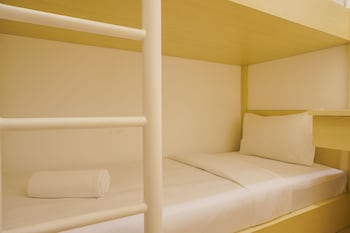 fully furnished with pleasure 2br at sky house bsd apartment