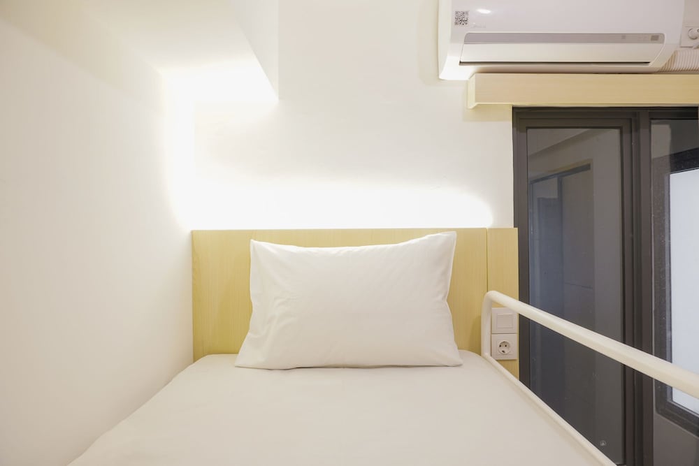 fully furnished with pleasure 2br at sky house bsd apartment