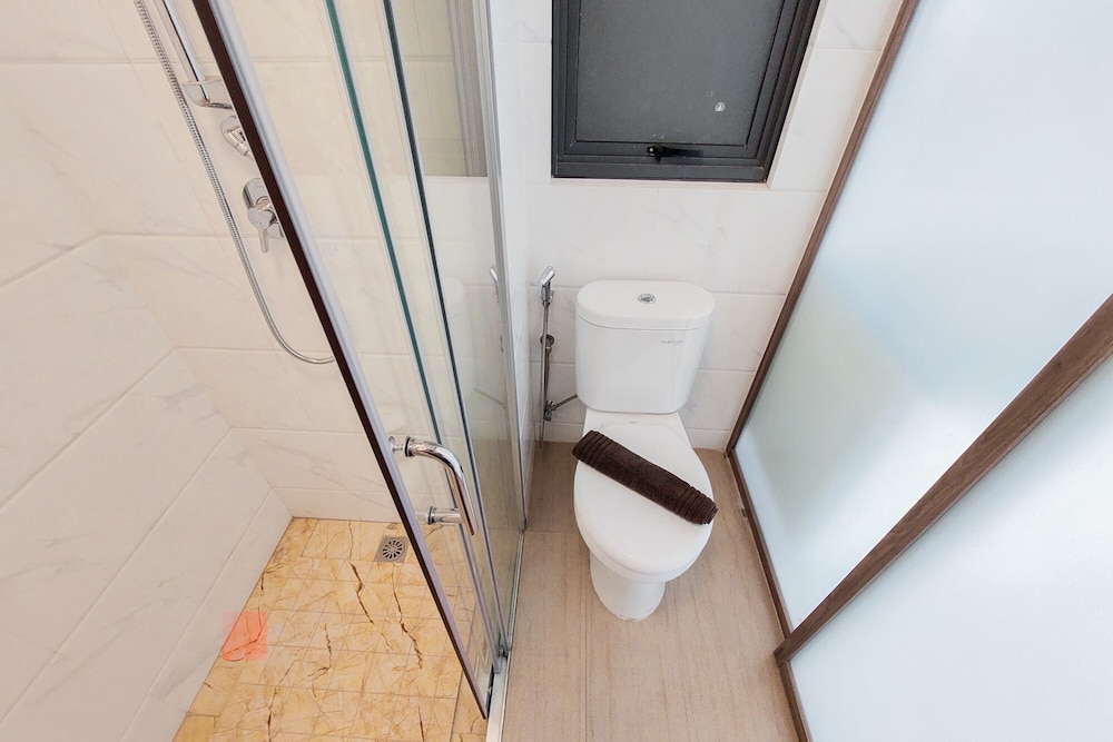 fully furnished with cozy design 2br at sky house bsd apartment