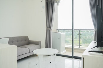 fully furnished with cozy design 2br at sky house bsd apartment