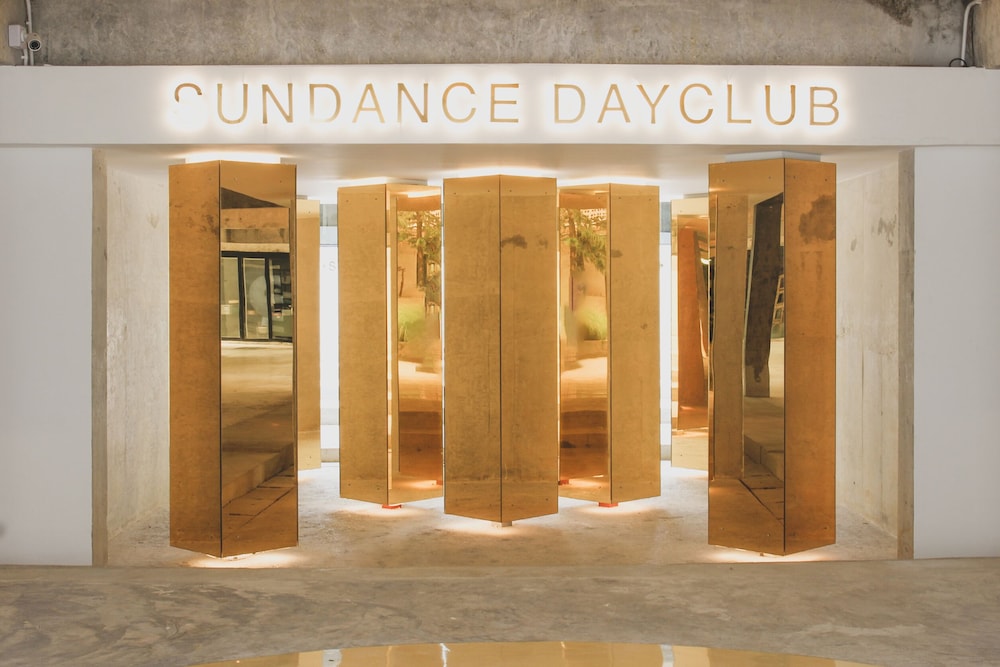 sundance dayclub hua hin