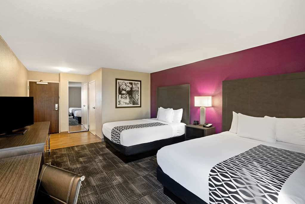 la quinta inn and suites by wyndham columbus ms
