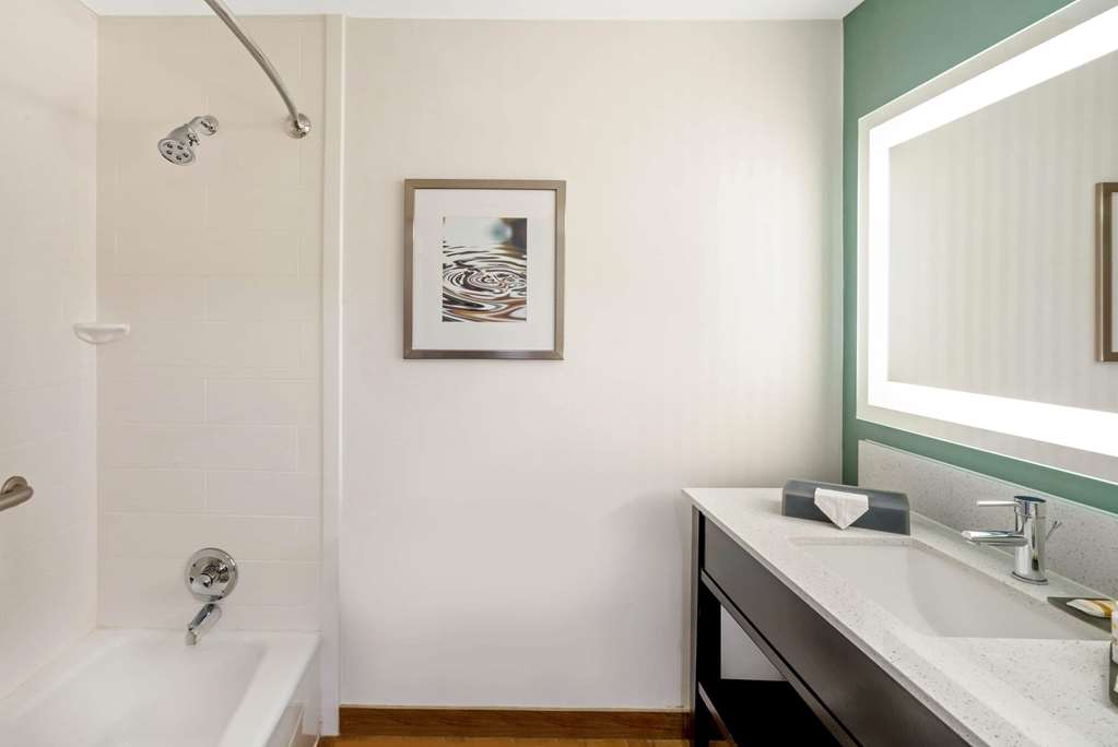 la quinta inn and suites by wyndham columbus ms