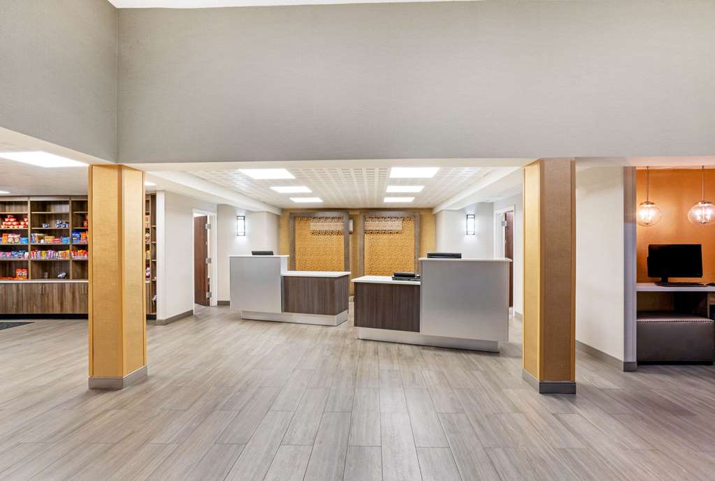 la quinta inn and suites by wyndham columbus ms