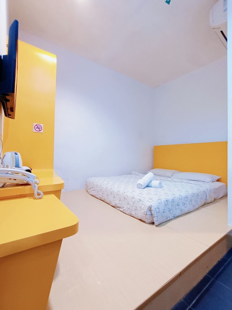 hotel zamburger rabbit previously kozi hotel bukit indah