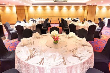 The Elite Narasapura, A Member Of Radisson Individuals,Karnataka>>Bengaluru,5 star