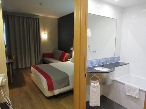 holiday inn express madrid rivas by ihg