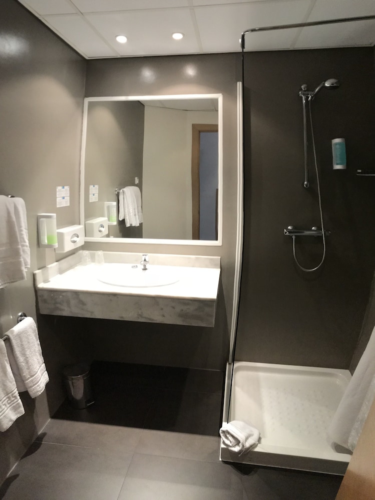 holiday inn express madrid san sebastian de los reyes by ihg