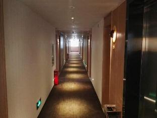 iu hotel shijiazhuang airport
