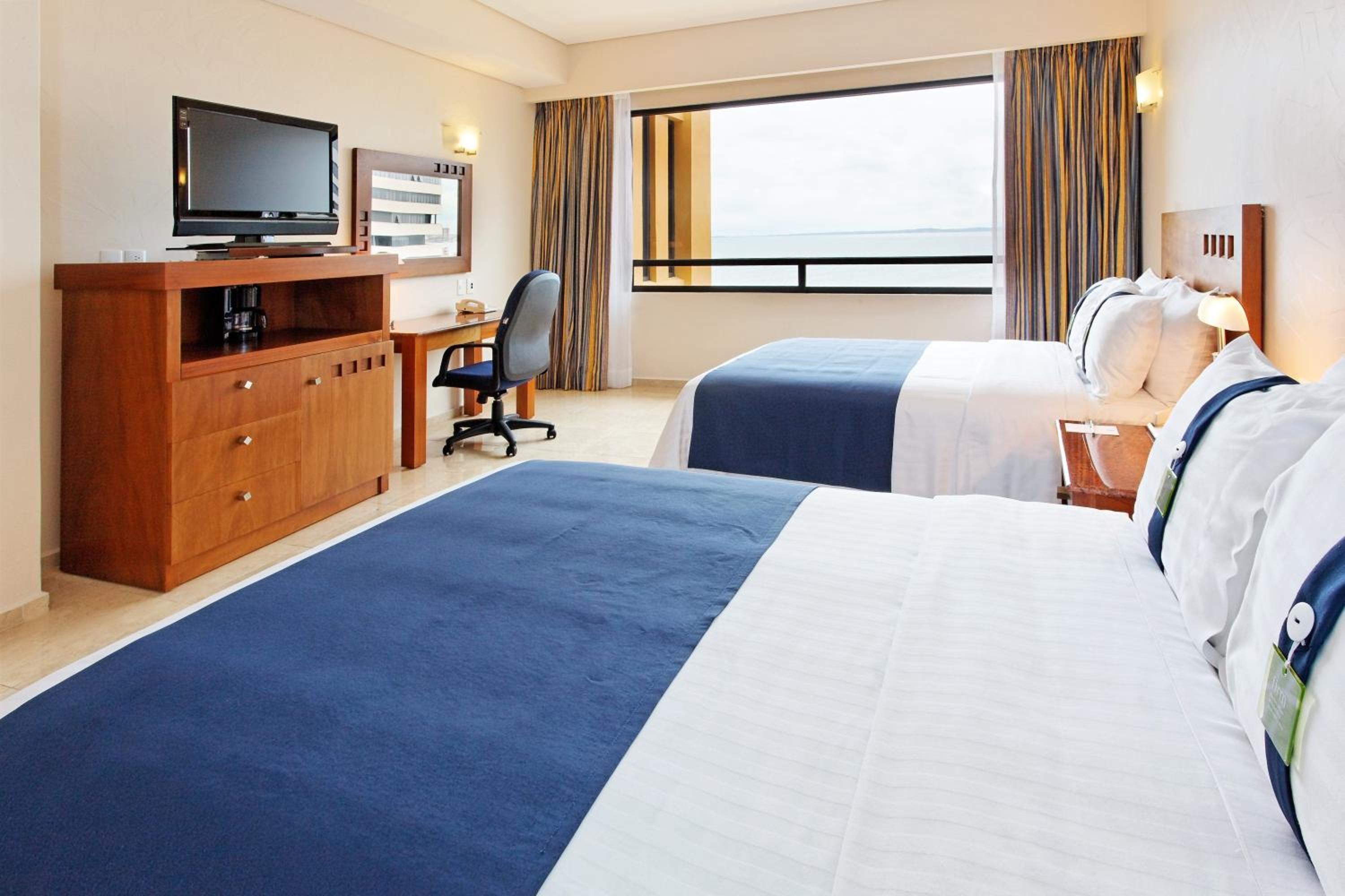 holiday inn boca del rio by ihg