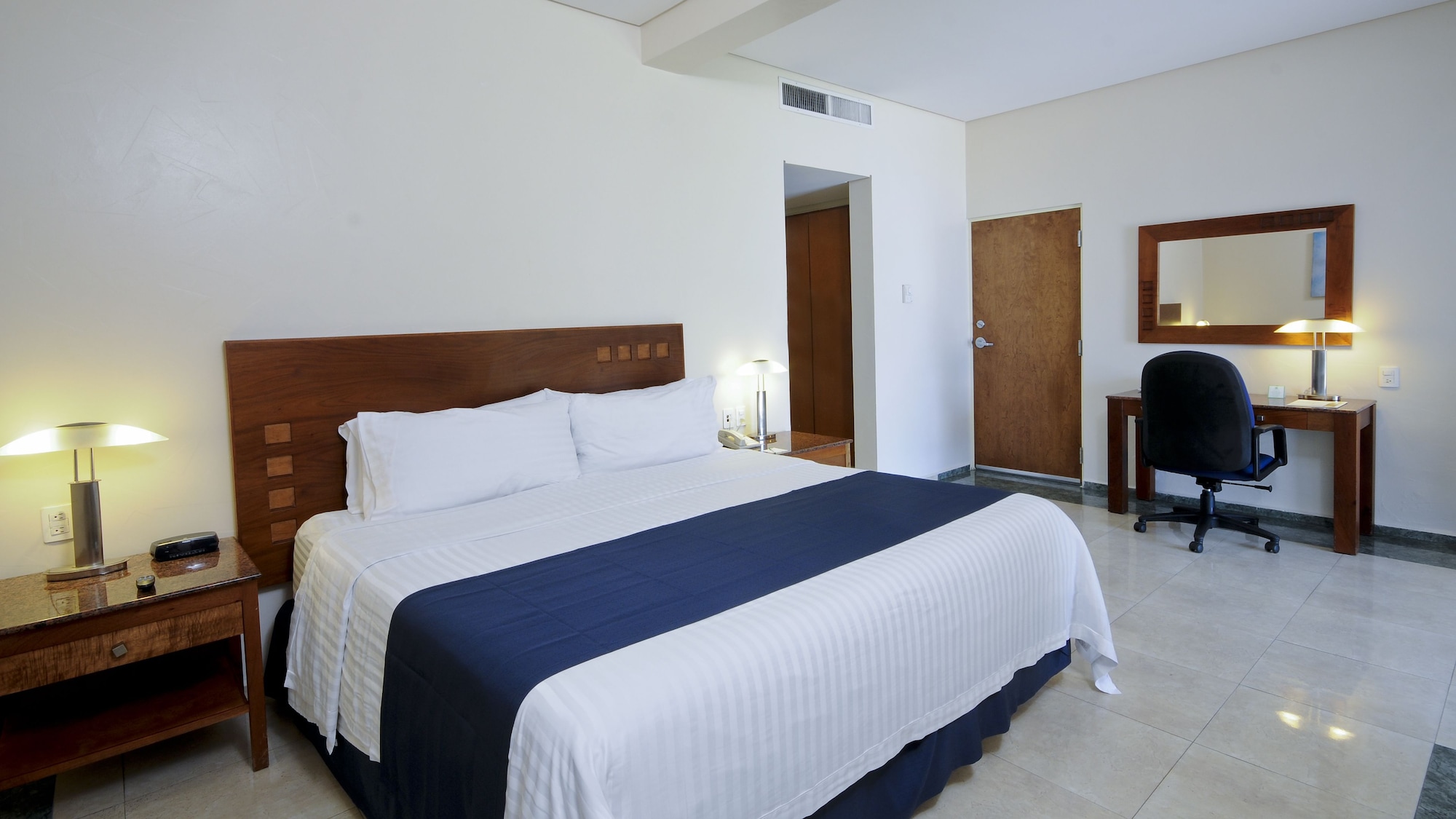 holiday inn boca del rio by ihg
