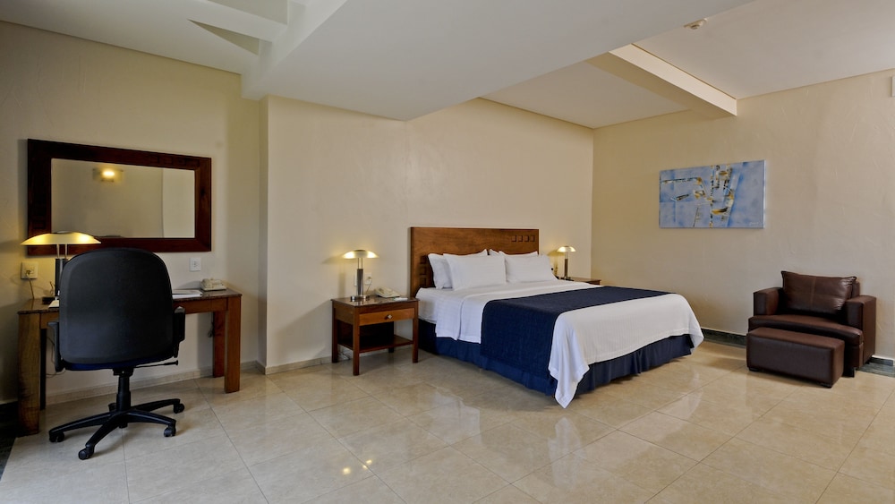 holiday inn boca del rio by ihg