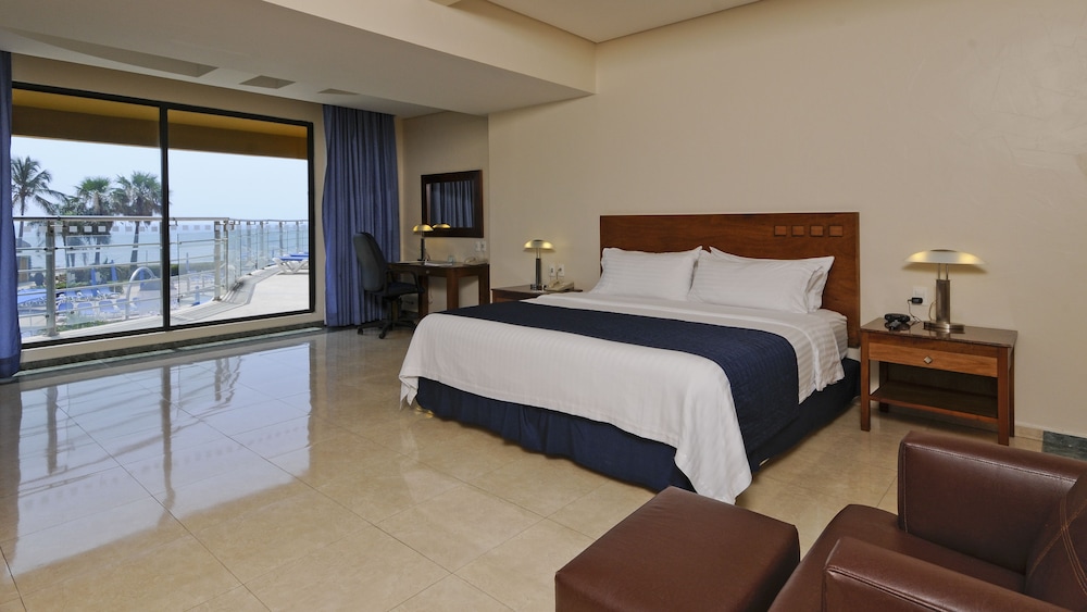 holiday inn boca del rio by ihg