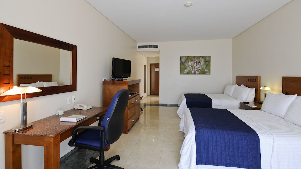 holiday inn boca del rio by ihg