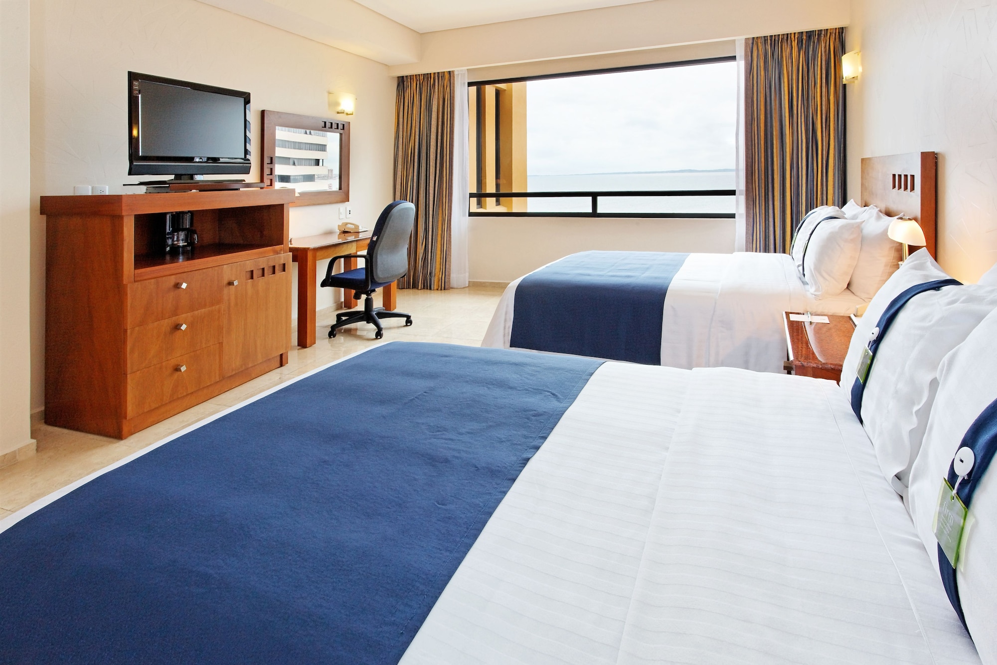 holiday inn boca del rio by ihg