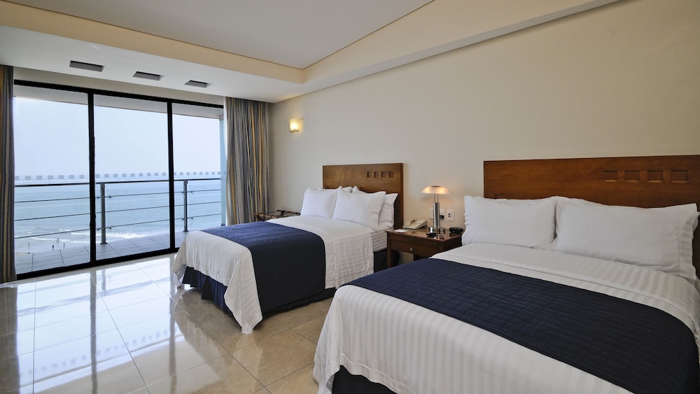 holiday inn boca del rio by ihg