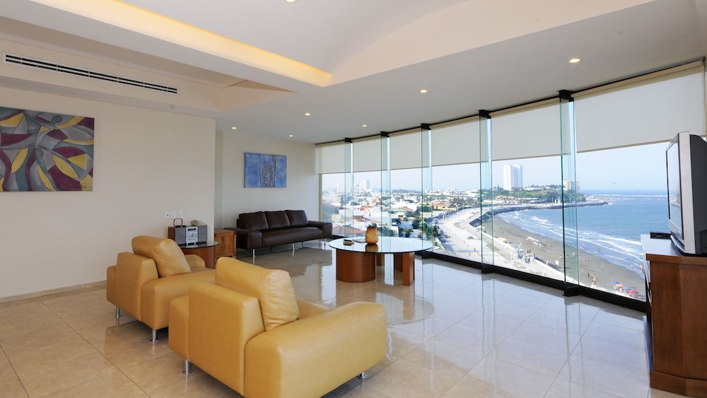 holiday inn boca del rio by ihg