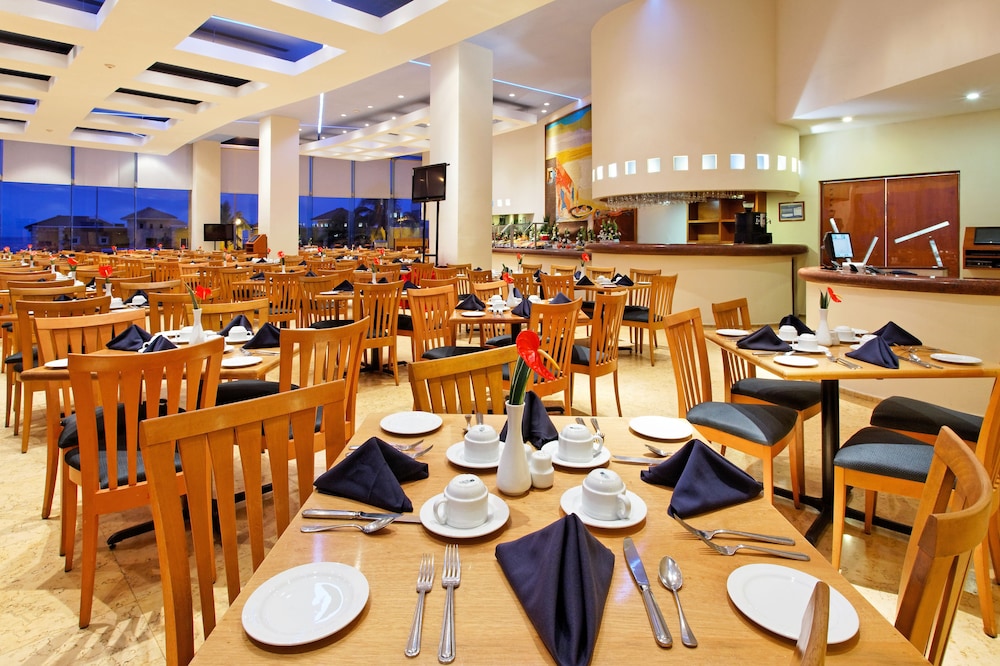 holiday inn boca del rio by ihg