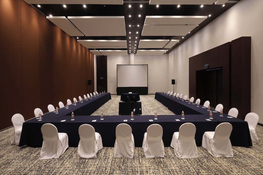 holiday inn boca del rio by ihg