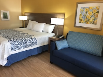 days inn by wyndham batesville