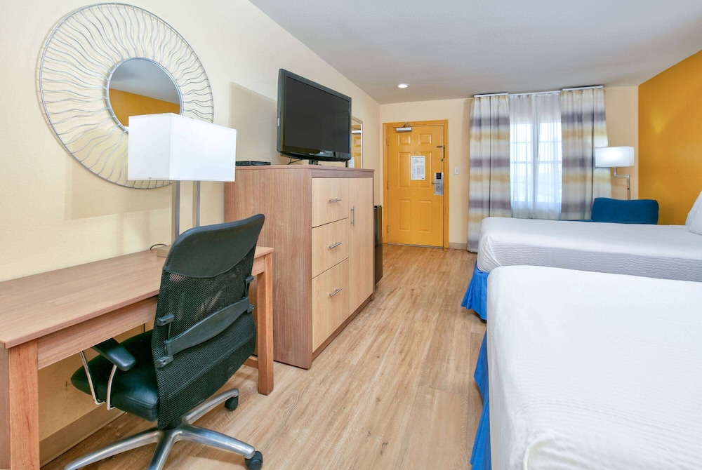 days inn by wyndham batesville