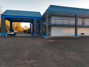 americas best value inn and suites clarksdale