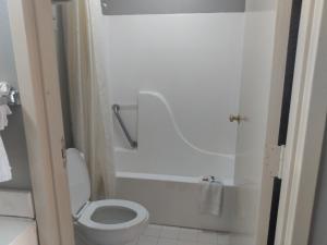 americas best value inn and suites clarksdale