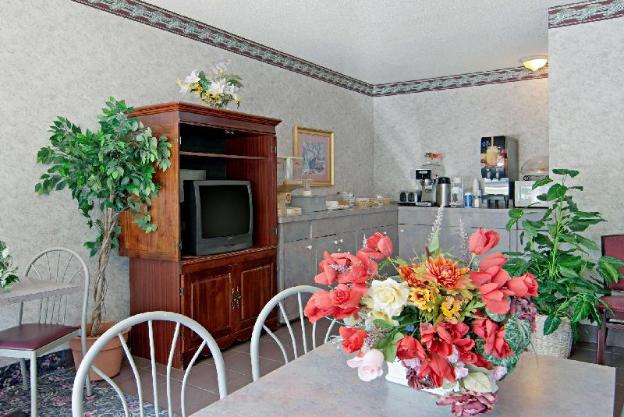 americas best value inn and suites clarksdale