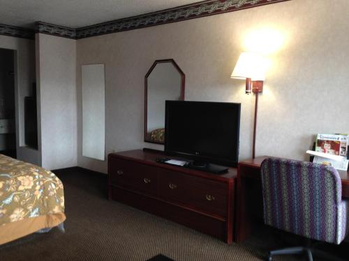 americas best value inn and suites clarksdale
