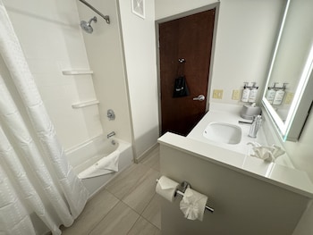 Holiday Inn Express Hotel & Suites St. Paul-Woodbury By Ihg,Minneapolis>>Hennepin County,3 star
