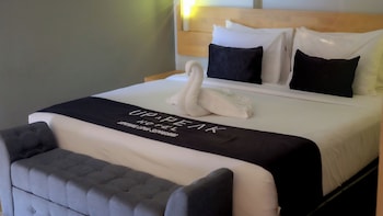 up peak hotel simpang lima semarang powered by archipelago