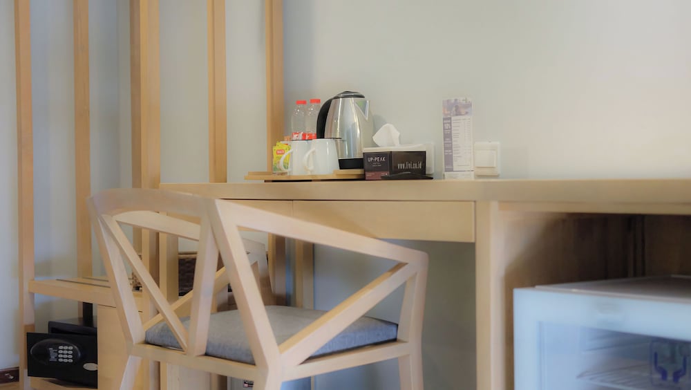 up peak hotel simpang lima semarang powered by archipelago