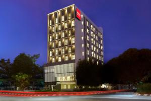 up peak hotel simpang lima semarang powered by archipelago