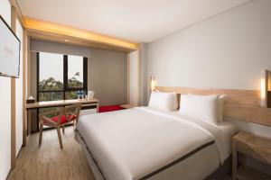 up peak hotel simpang lima semarang powered by archipelago