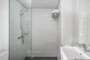 up peak hotel simpang lima semarang powered by archipelago