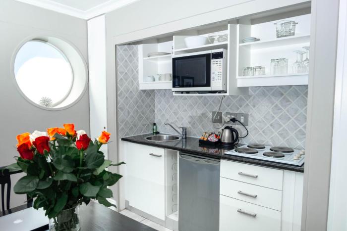 bantry bay suite hotel