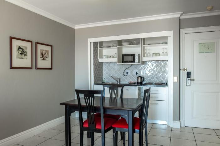 bantry bay suite hotel