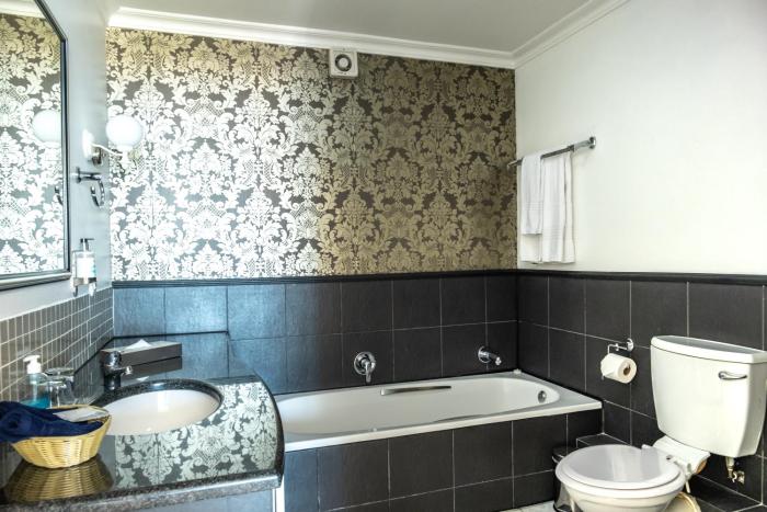 bantry bay suite hotel