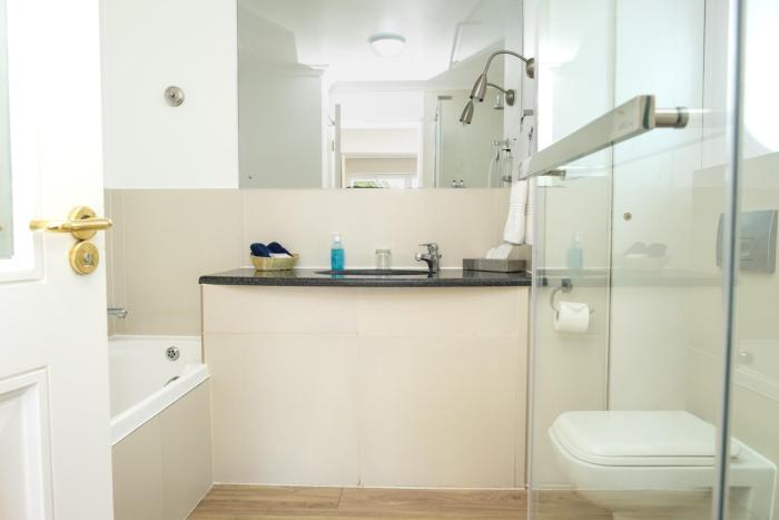 bantry bay suite hotel