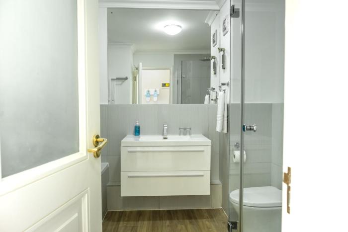 bantry bay suite hotel