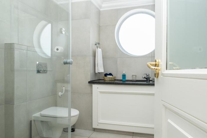 bantry bay suite hotel